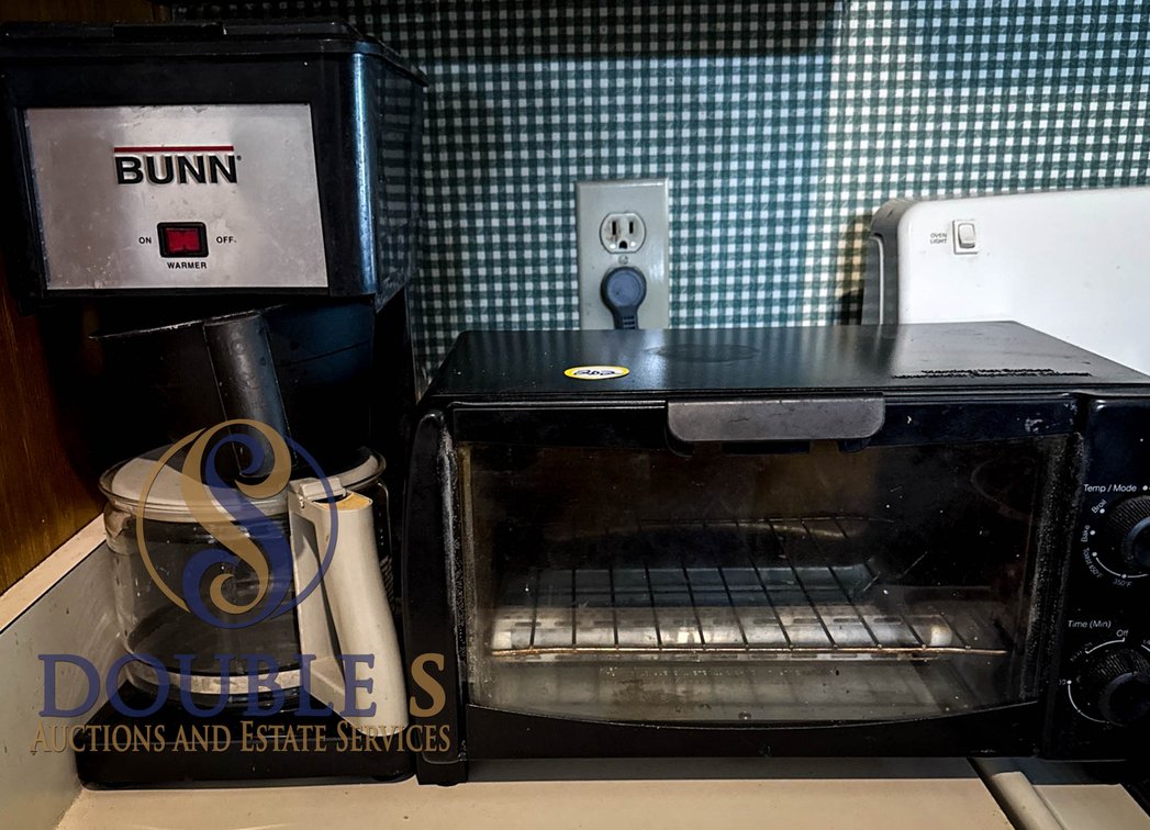 BUNN Coffee Maker and Black Toaster Oven