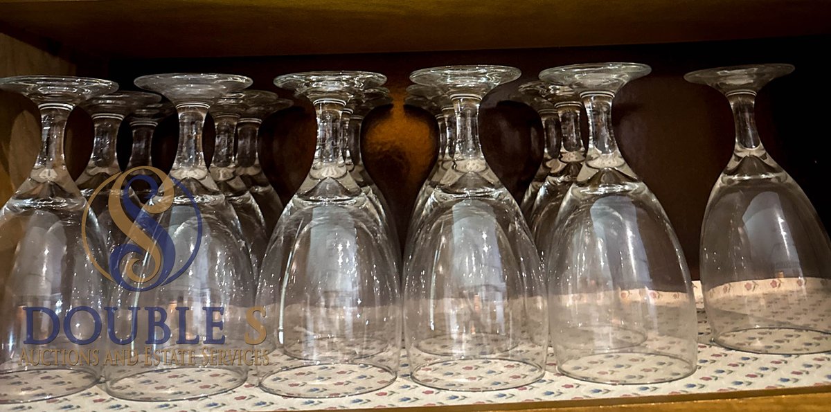 9 Clear Glass Wine Glasses