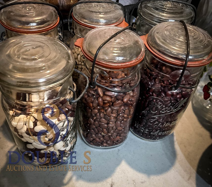 Six Ball Mason Jar Set with Beans