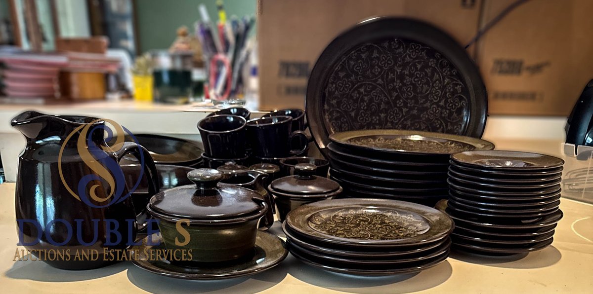 Franciscan Dinnerware Set, 35+ Pieces