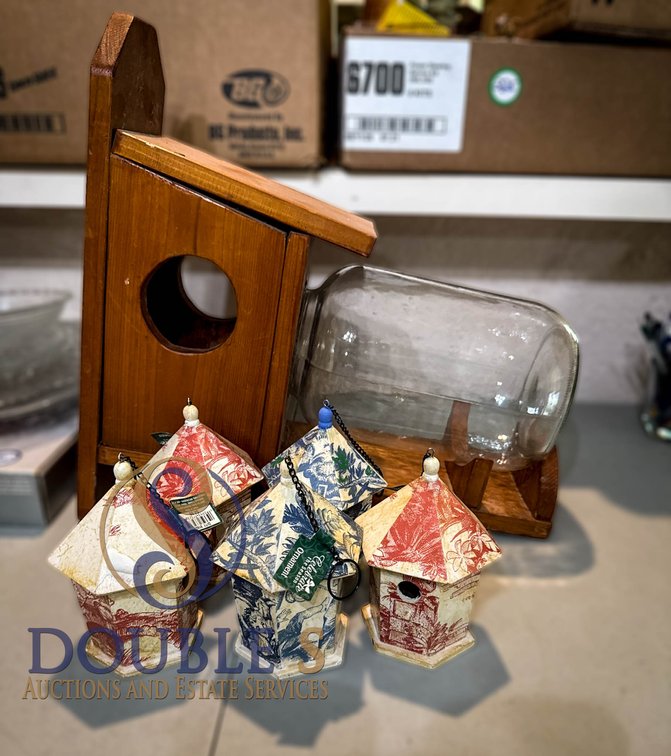 Birdhouses and Wooden Jar Feeder