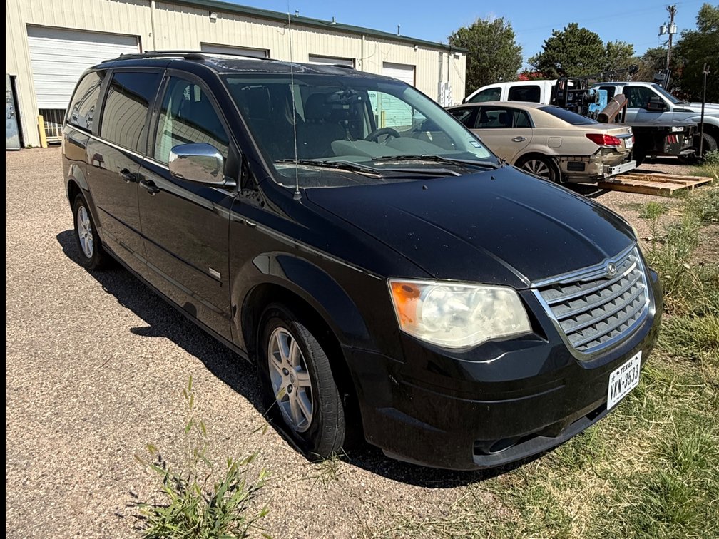 2008 Chrysler Town and Country Van