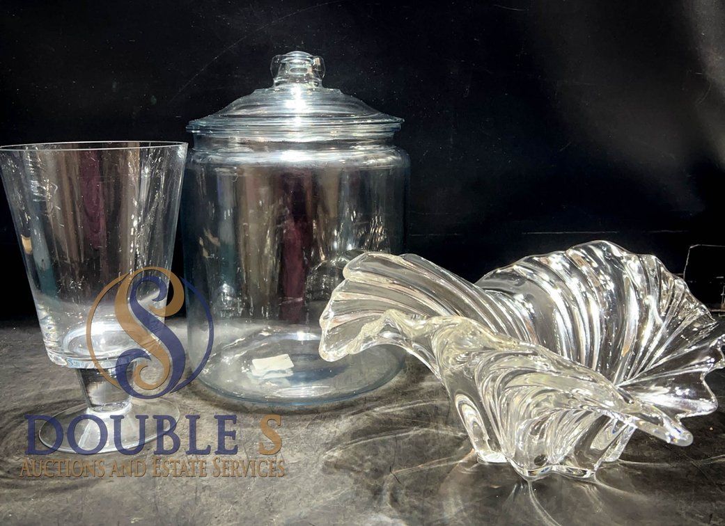 Three-Piece Clear Glass Lot Incl. Anchor Hock