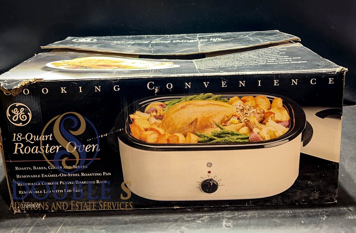 GE 18-Quart Roaster Oven in Box
