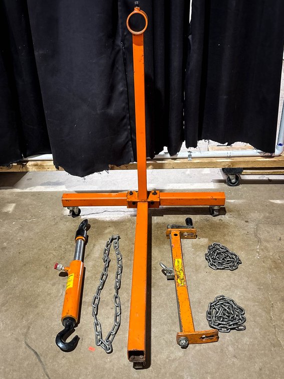 Pit Bull Engine Stand and 20,000 Lb Hydraulic