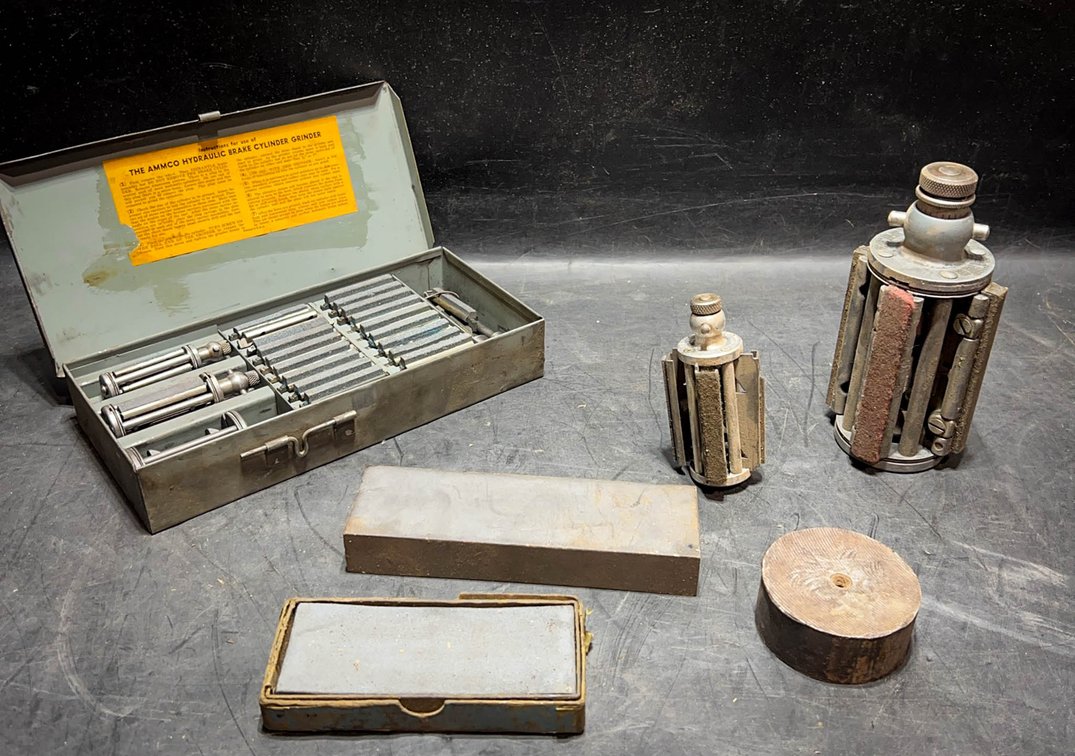 Ammco Brake Cylinder Grinder Kit with Stones