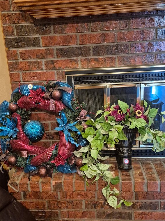Decorative Holiday Wreath and Faux Floral Set