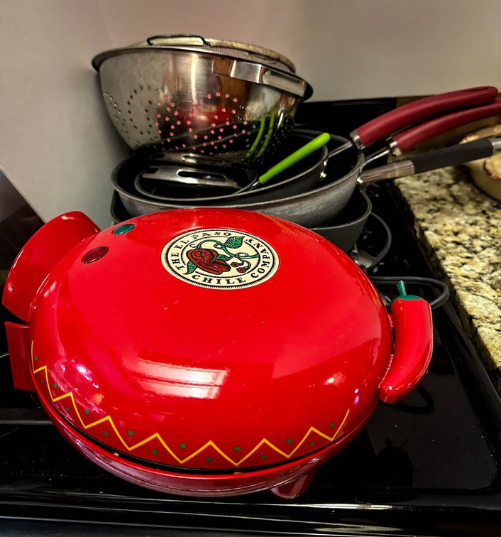 El Paso Chile Company Cooker and Cookware Set