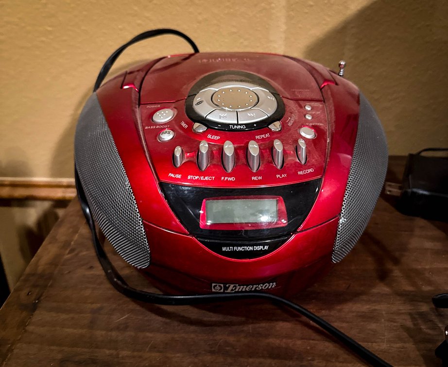 Emerson Red CD/Cassette Boombox Stereo
