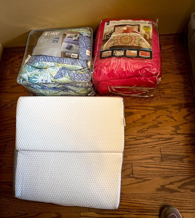 2 King Comforters and RedLuxe Wedge Pillow