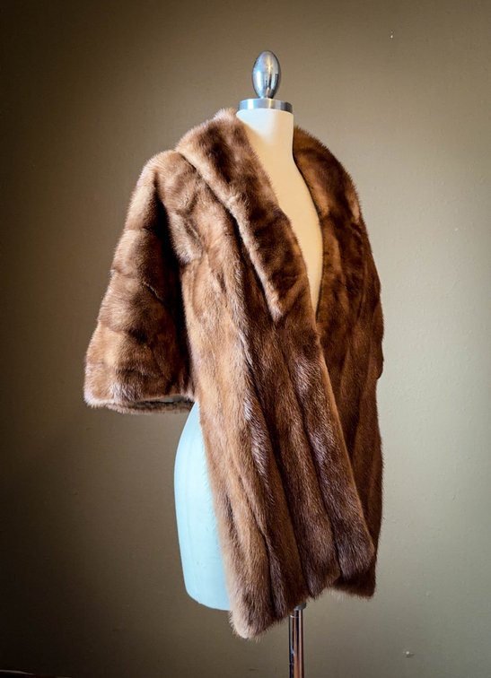 Clark's Genuine Mink Fur Stole With Collar