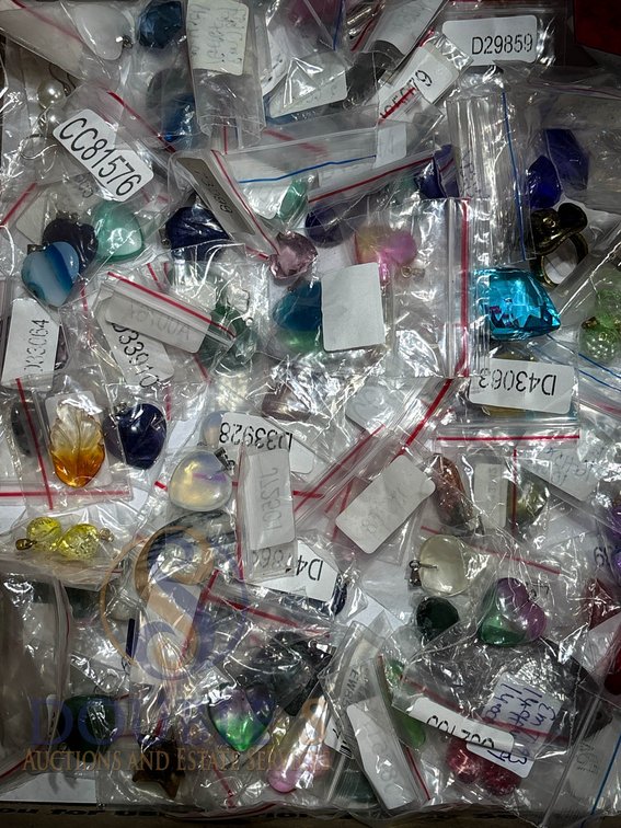 Jewelry and Loose Gemstone Lot