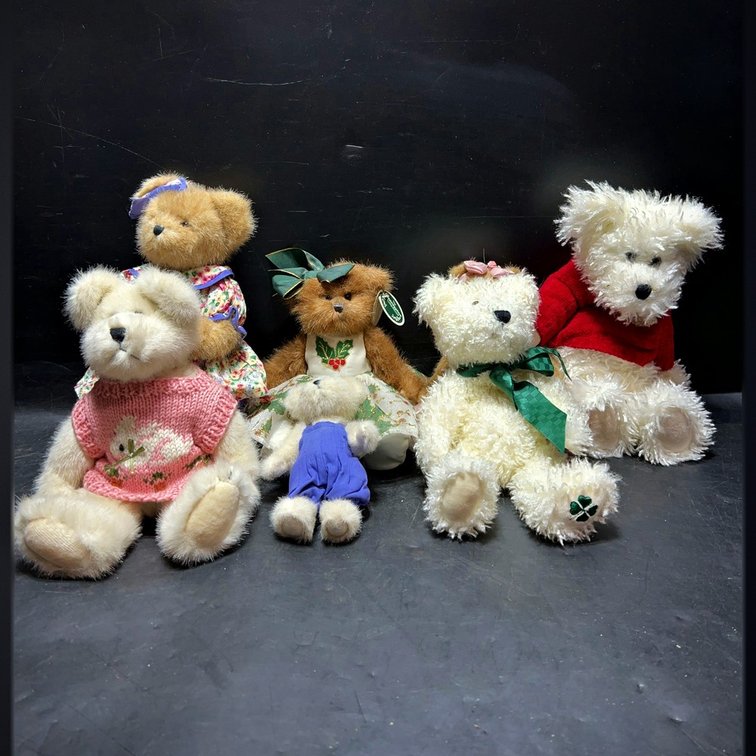 Boyd’s bears and friends