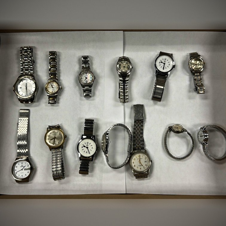 12 Men's and Women's Wristwatches