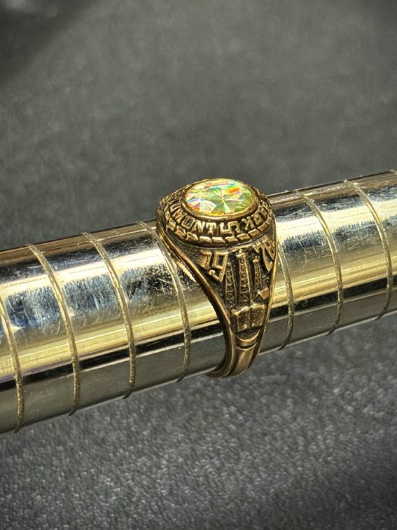 10K Gold Class Ring with Stone