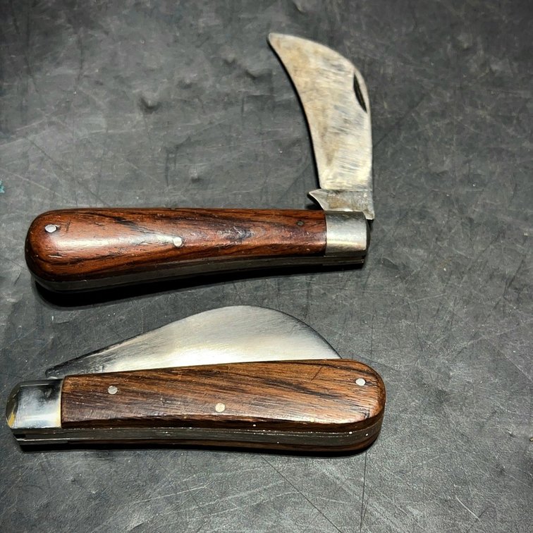 Camillus Cutlery Co. Folding Knives, One Stuck