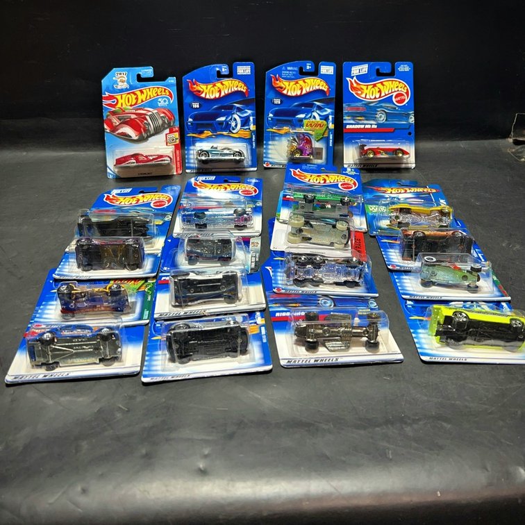 Hot Wheels 20-Pack Diecast Cars Set, Carded