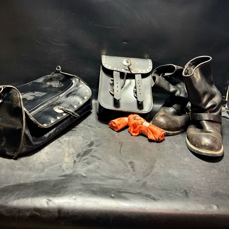 Harley-Davidson Boots, Bags, Cloth Wraps Lot