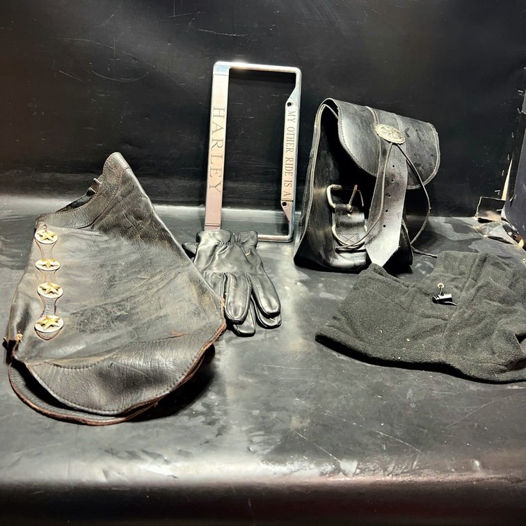 Harley Leather Gear Set with License Frame