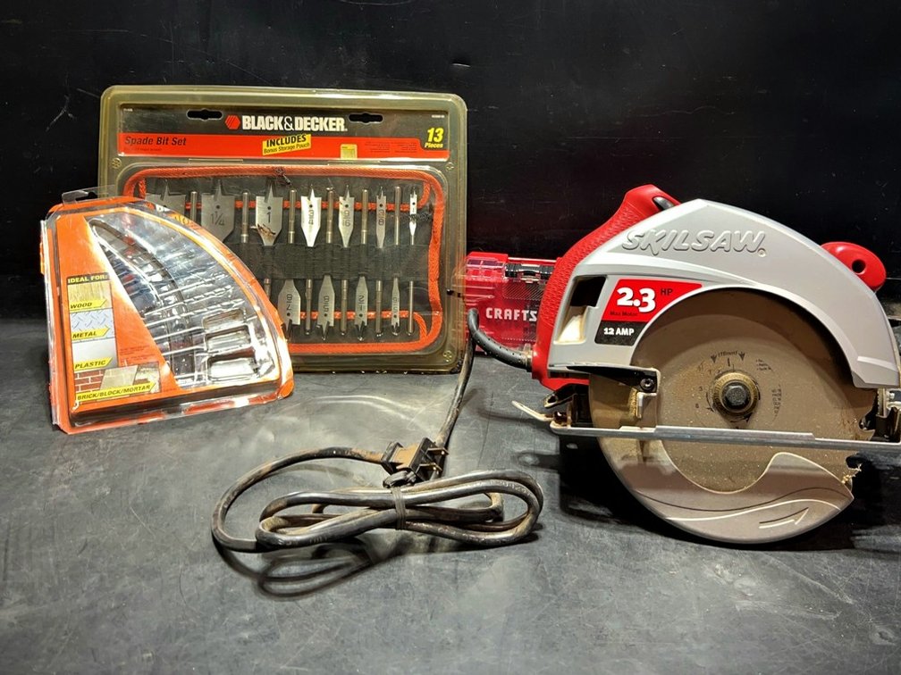 Skilsaw Circular Saw With 3 Bit Sets Assorted
