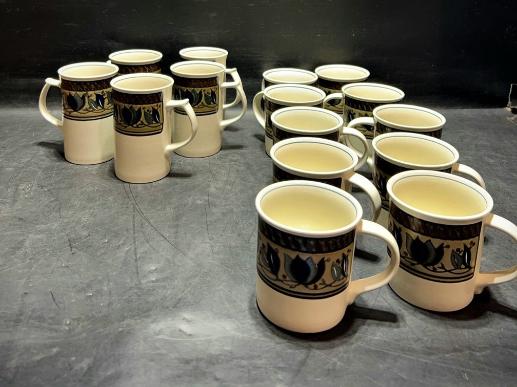 15 Mugs with Decorative Blue Band