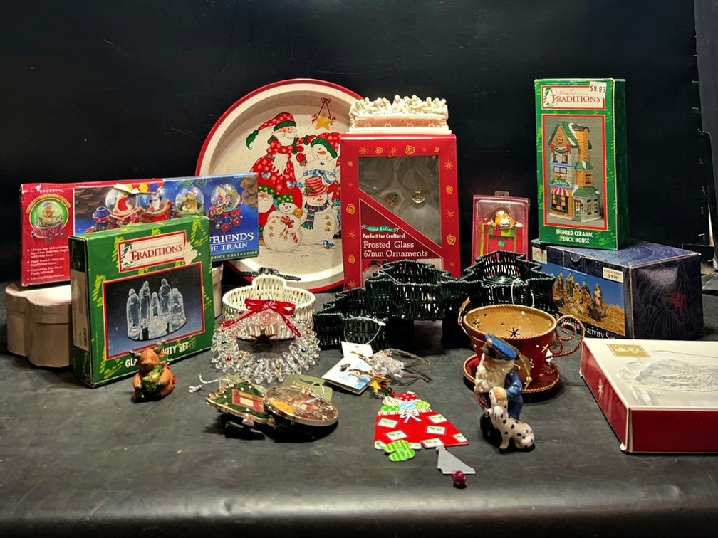 Holiday Decor, Nativity, Ornaments Lot