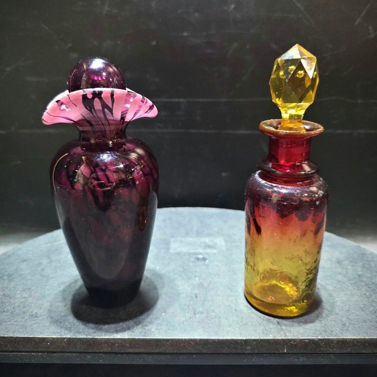 Art Glass Perfume Bottles with Stoppers