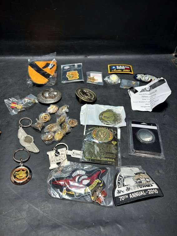Military, Harley-Davidson, Collector Pins & Patches