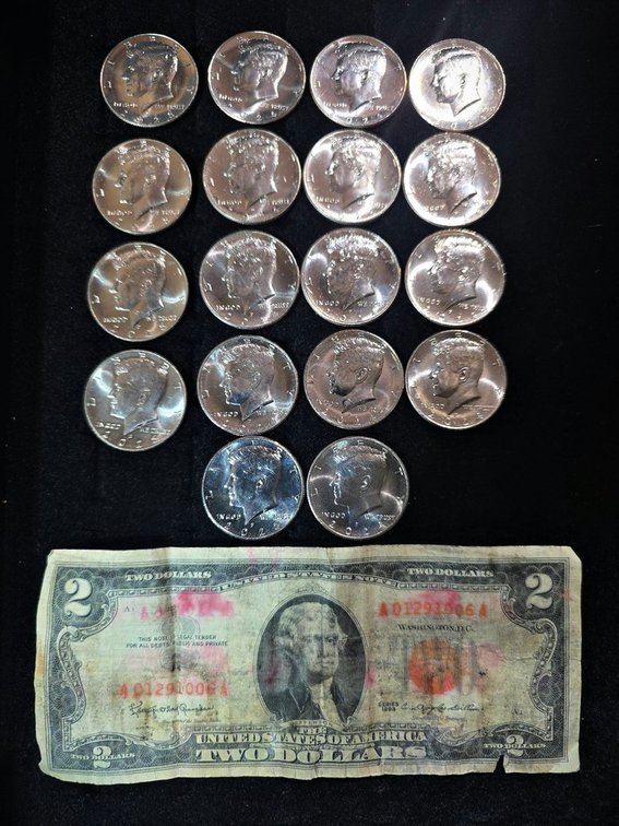 18 Kennedy Half Dollars With $2 US Red Seal Note