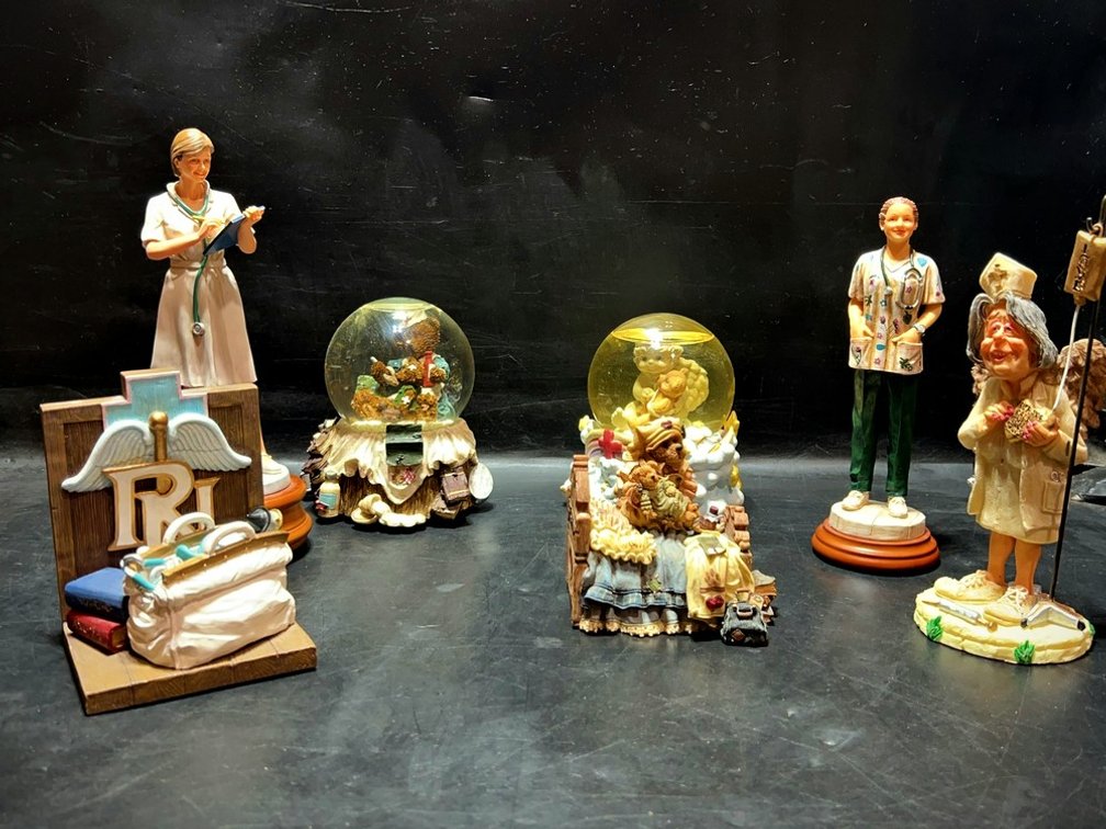 Nurse Figurine & Snow Globe Collection, 1999