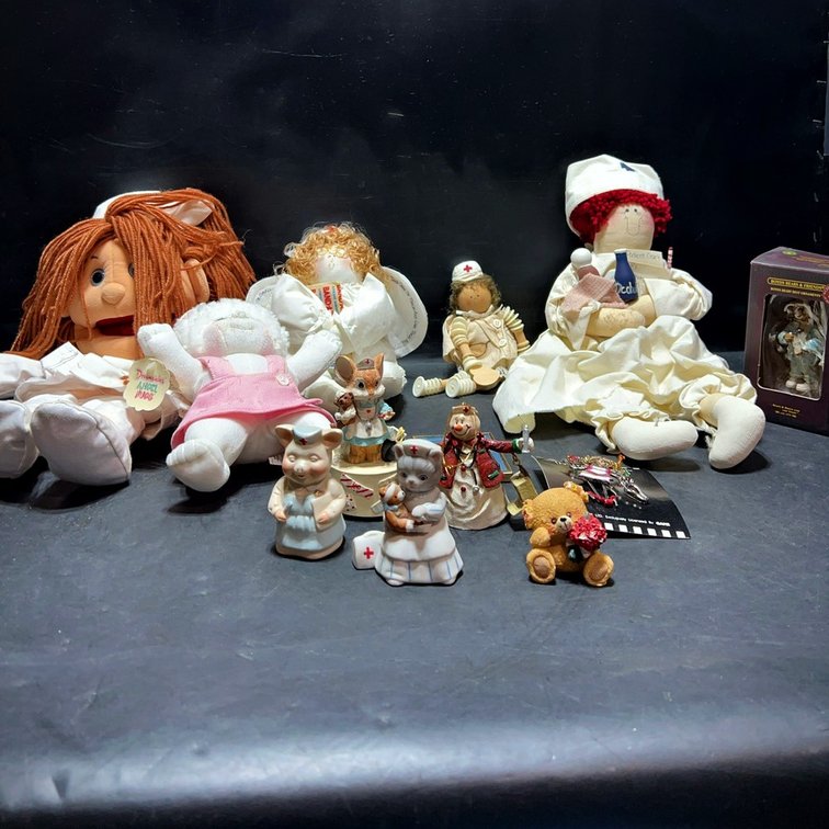 Nurse Dolls, Figurines, Ornaments & Collectibles