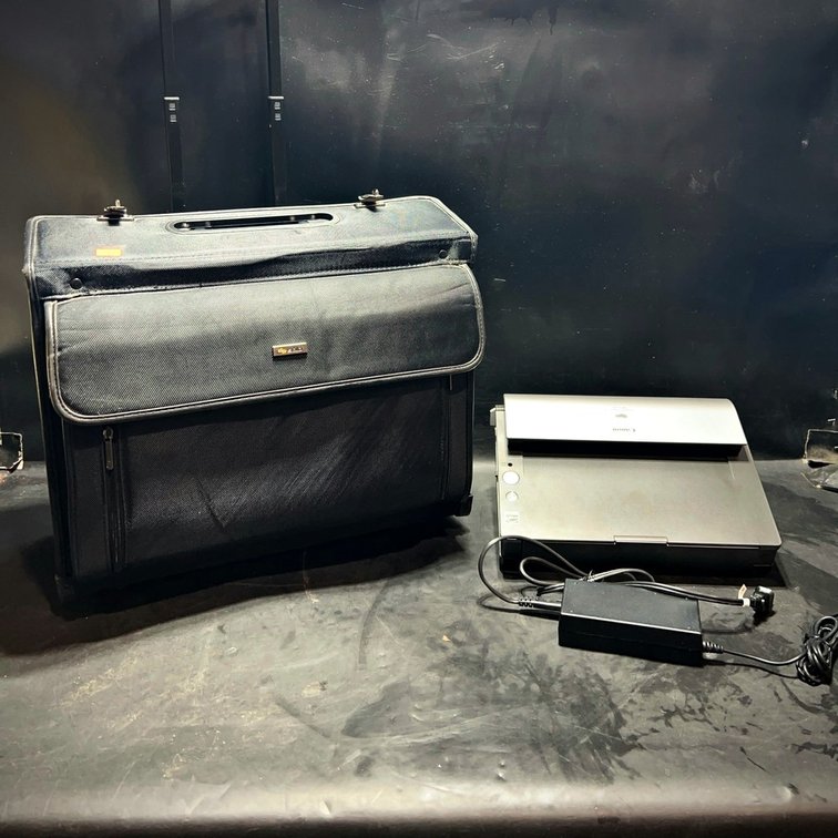 Solo Rolling Case & Canon DR-C225 Scanner