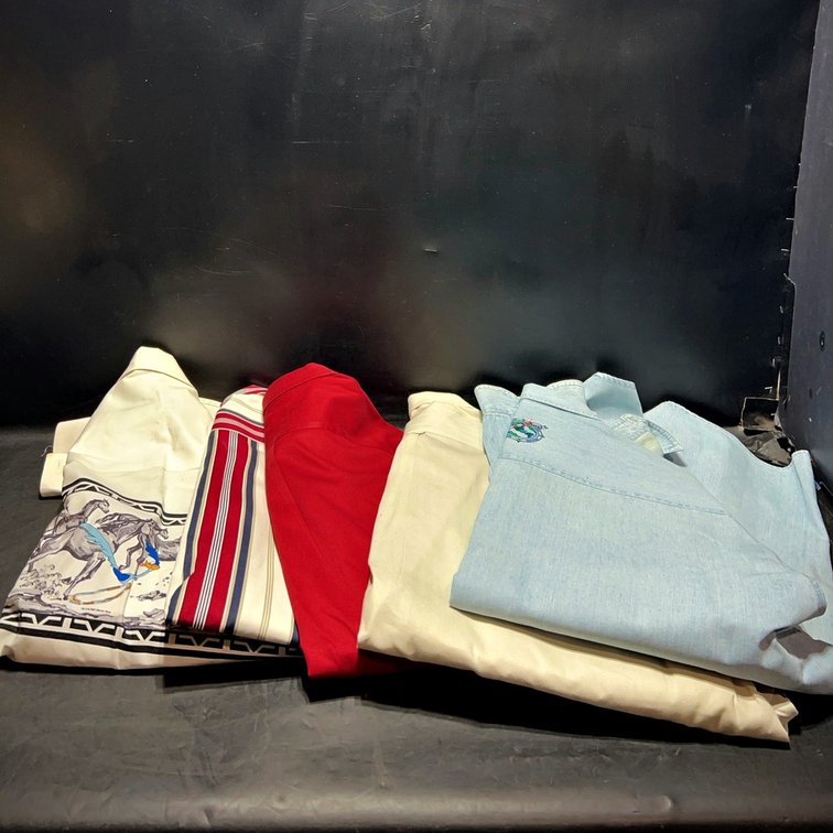 Shirt Lot: Looney Tunes, Hard Rock, Trader Bay, AJ