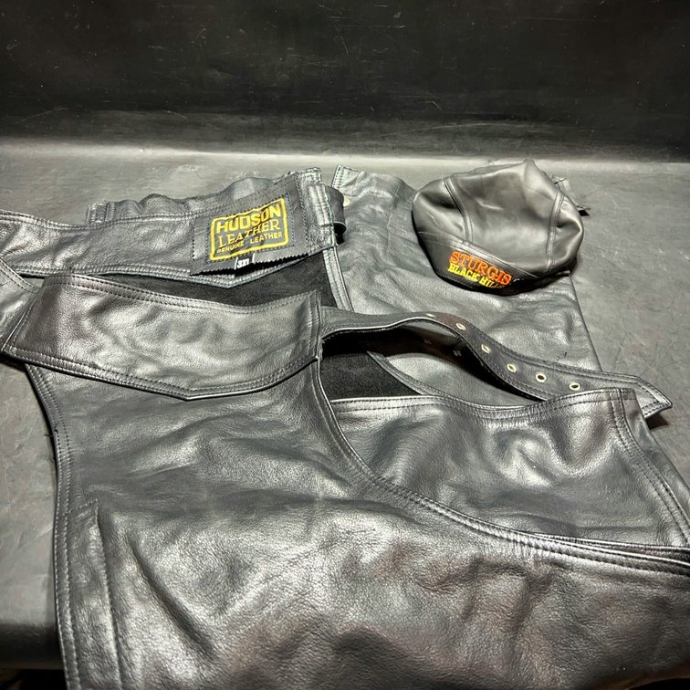 Hudson Leather Chaps 3XL & Sturgis Cap Set