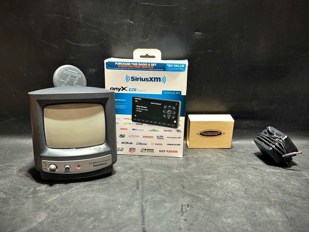 RadioShack Wireless Monitor and SiriusXM Kit
