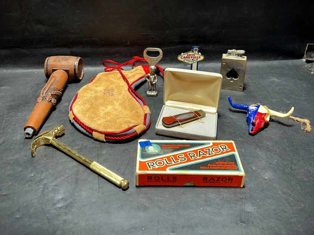Texas Collectibles, Razors, Belt Buckle Lot
