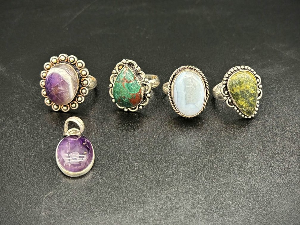 (5) 925 China Modern Stone Rings And Pendant