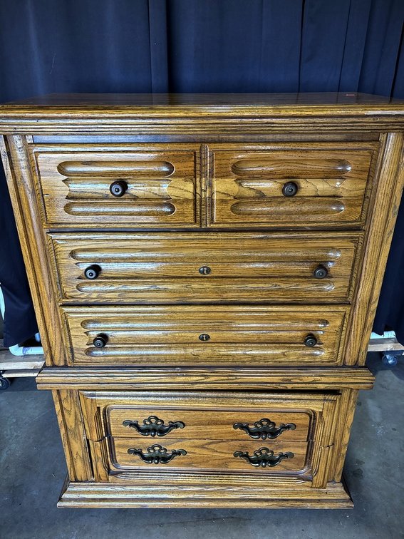 Wood Dresser with 5 Drawers and Metal Pulls