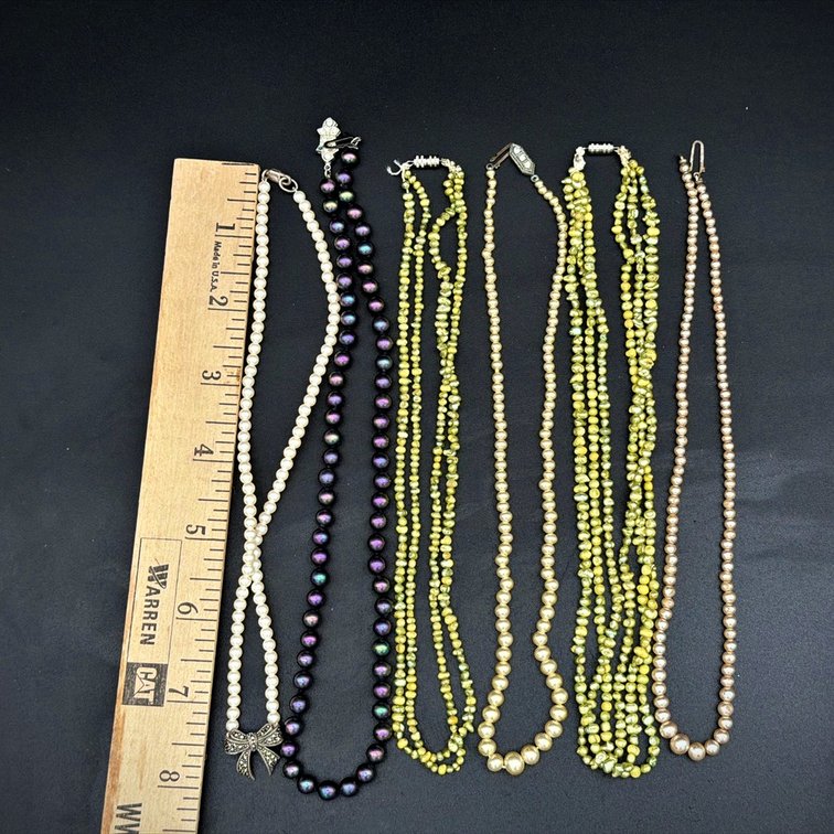 5 Pearl Necklaces, Bow Pendant, Assorted