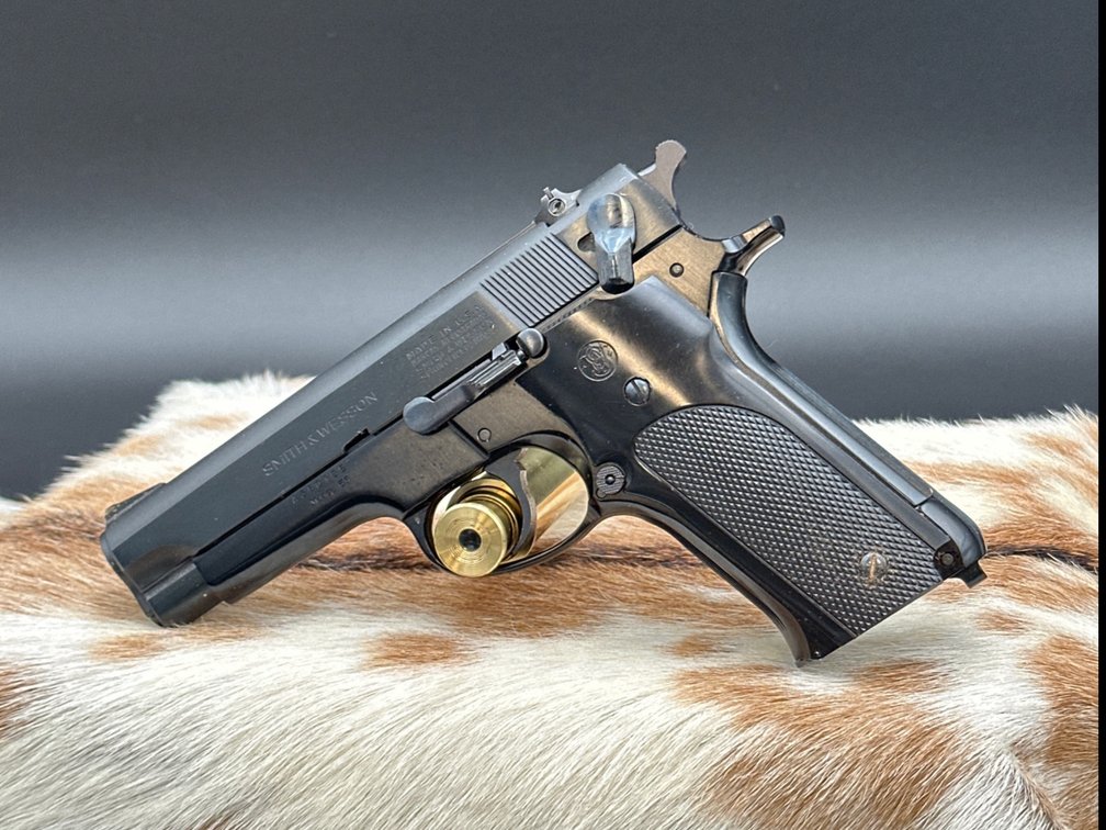 Smith & Wesson Mod 69 9MM Made in U.S.A
