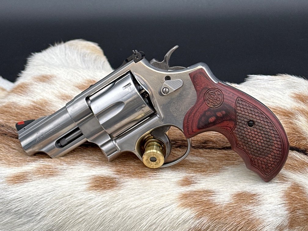 Smith & Wesson 629 44 Mag Revolver 2.5" barrel