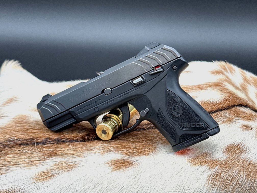 Ruger model Security-9, 9 mm pistol with 2 magazines 