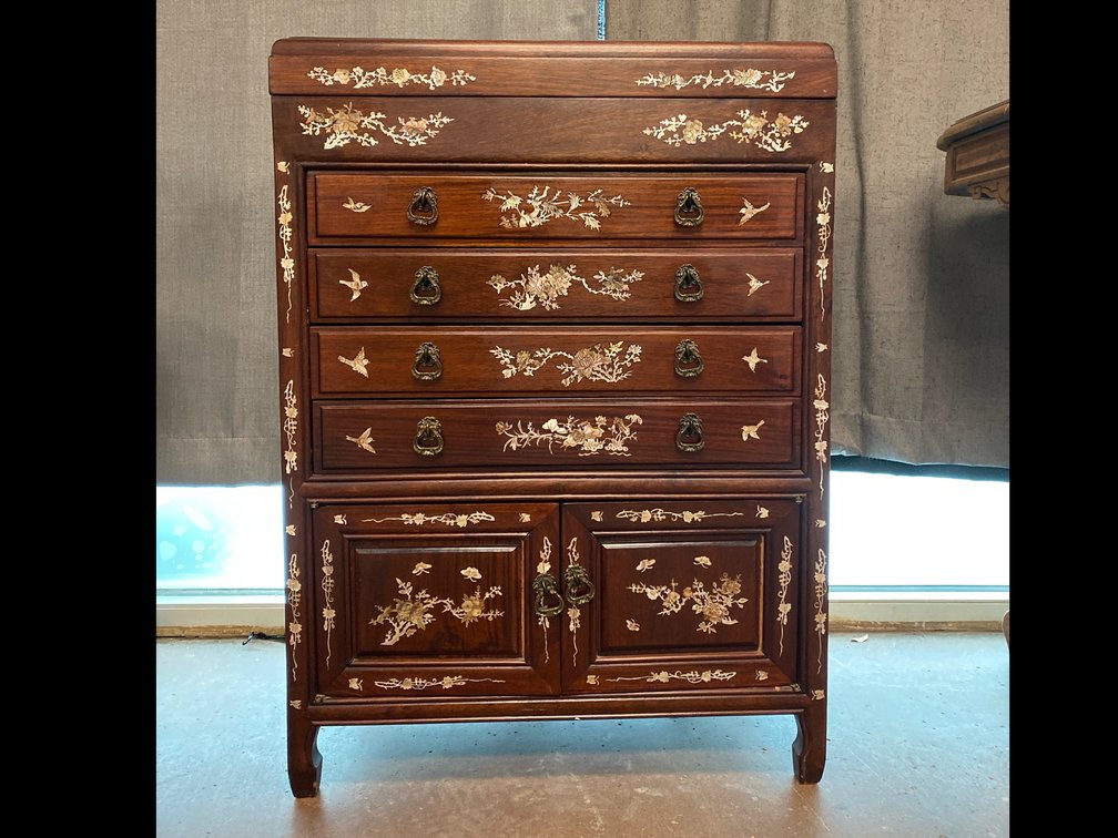 Cutlery Cabinet