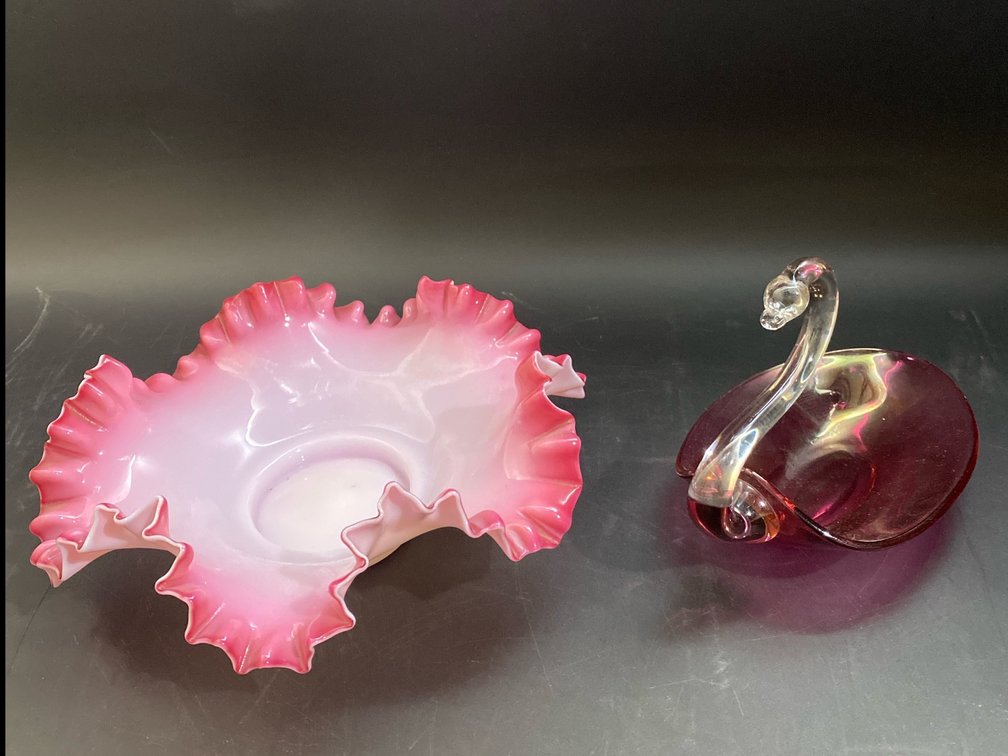 Fenton Pink Glass dish, vintage art glass pink swan 