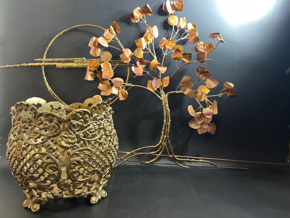Metal planter, with metal decorative tree