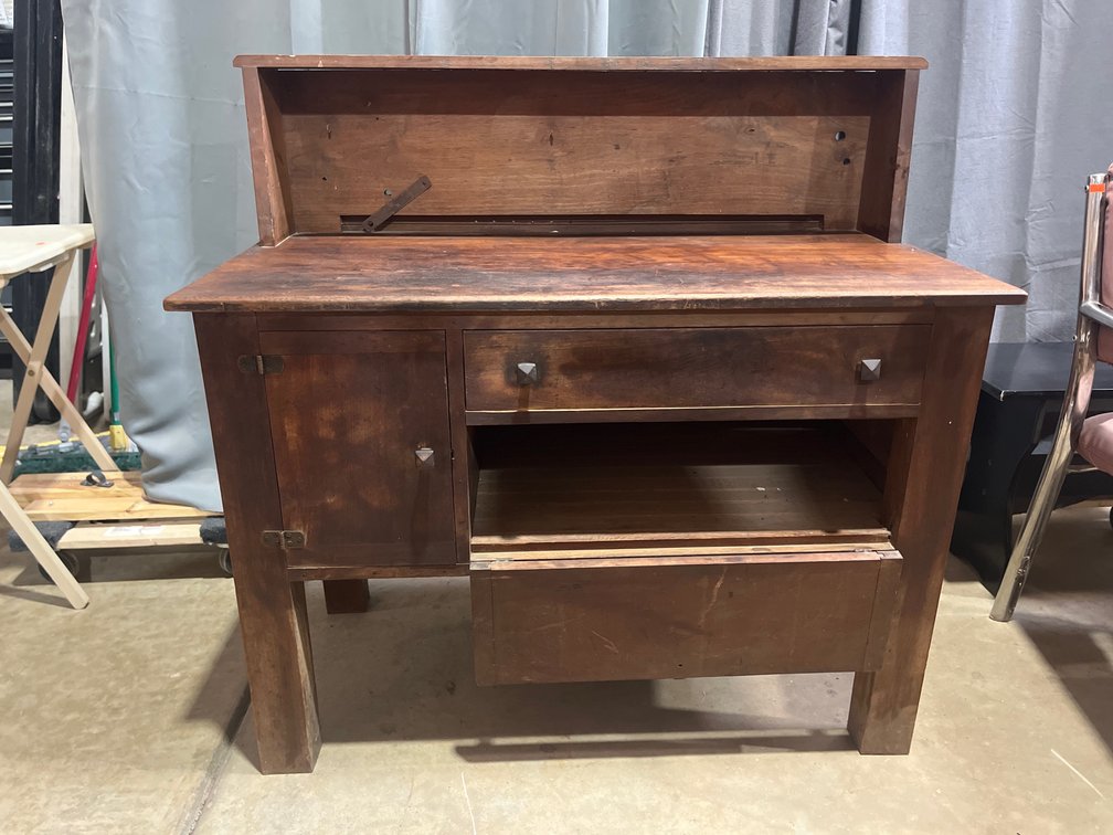 Wooden sideboard 40”x19”x39”