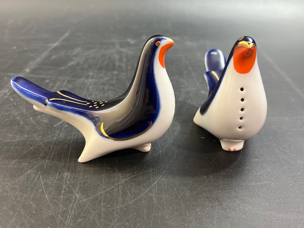 Lomonosov porcelain bird salt and pepper shakers made in USSR