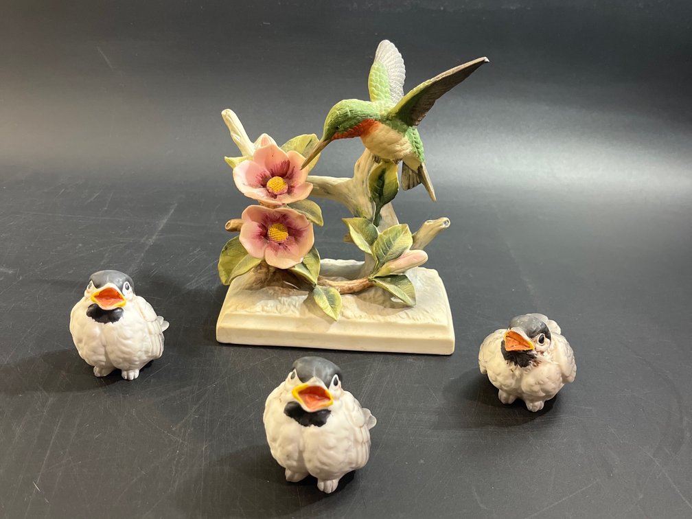 Lefton China Hummingbird Figurine, with porcelain baby bird figurines