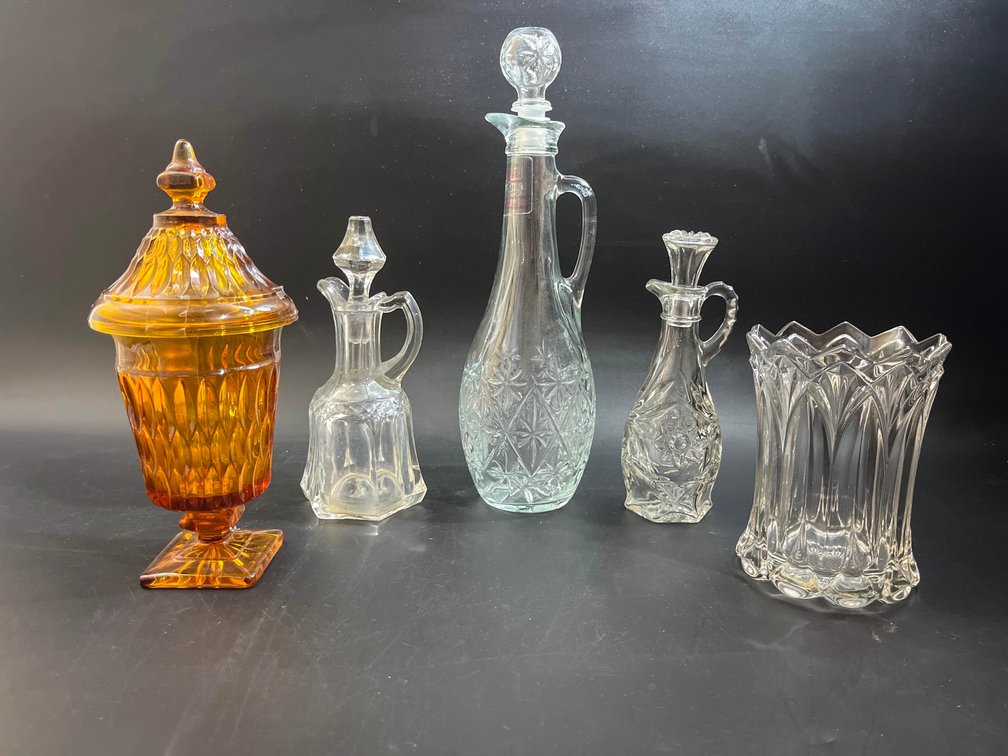 Morgan David wine bottle, cruet, vintage mount Vernon candy dish, & vase 