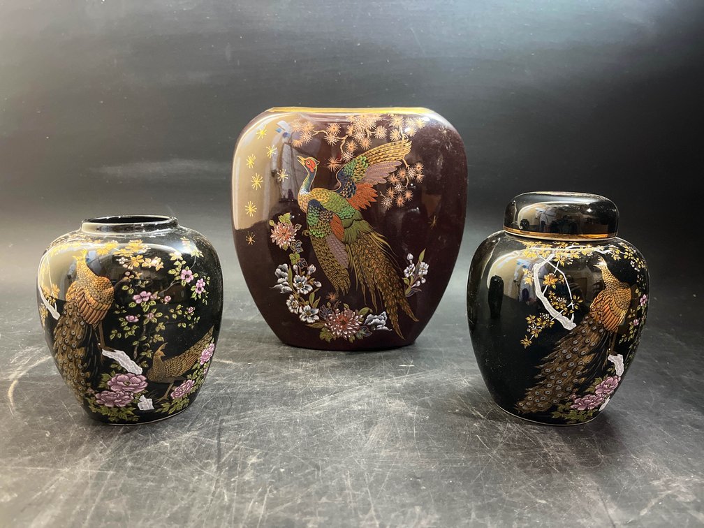 Japanese vase and ginger jars 